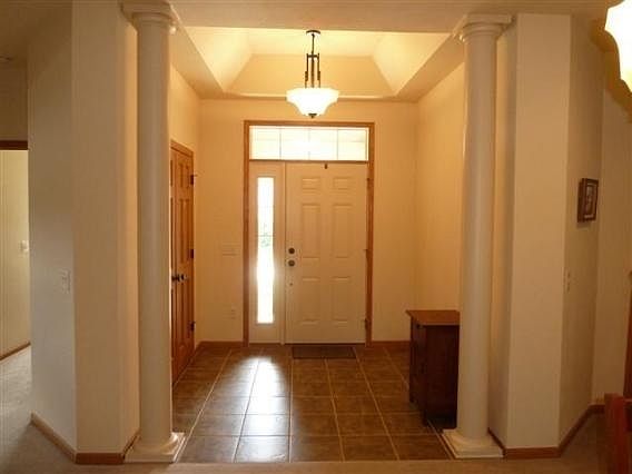 3rd image of 10 Rembrandt Way