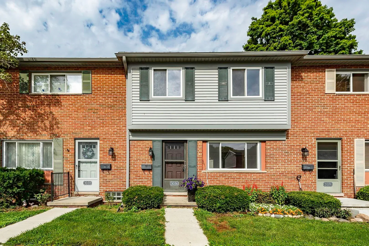 3076 Wolverine Dr photo 1
