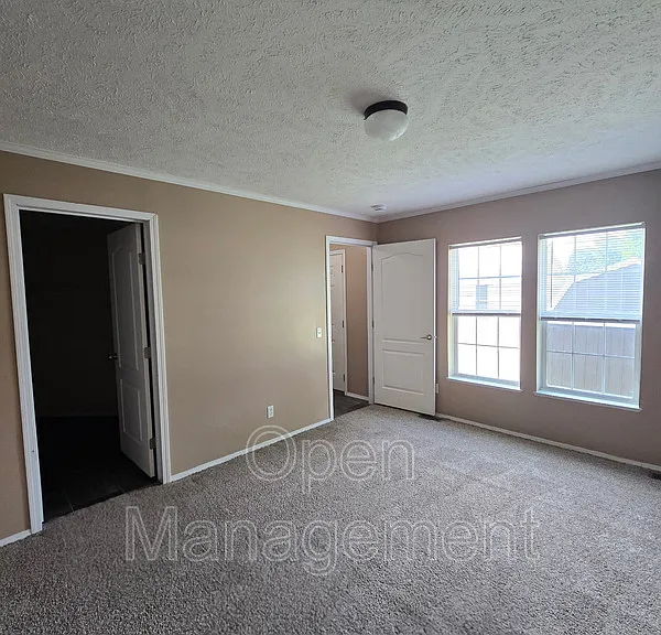 1901 1st St #34 — Photo 11