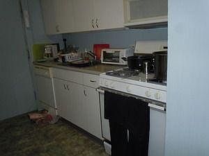 5th image of 630 W Waveland Ave