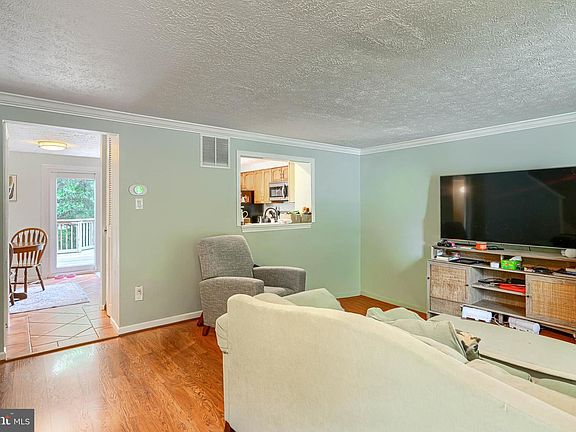 4th image of 3359 Garrison Cir