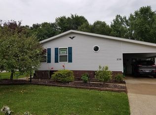 239 Troy Oaks Dr, Hiram, OH 44234