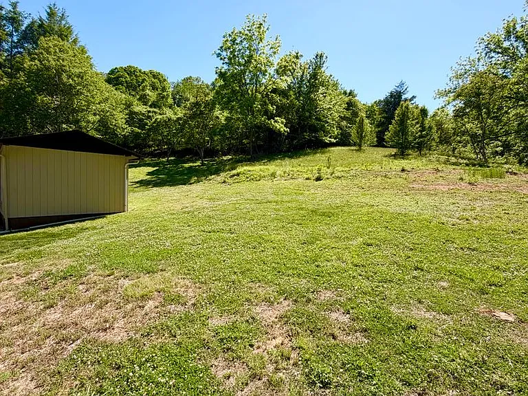 820 Emma Rd — Photo 15