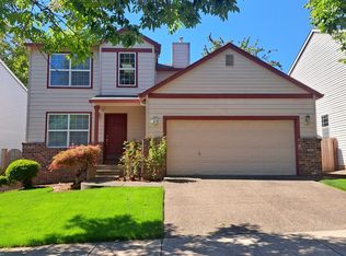 215 NE Danbury Ave, Hillsboro, OR 97124