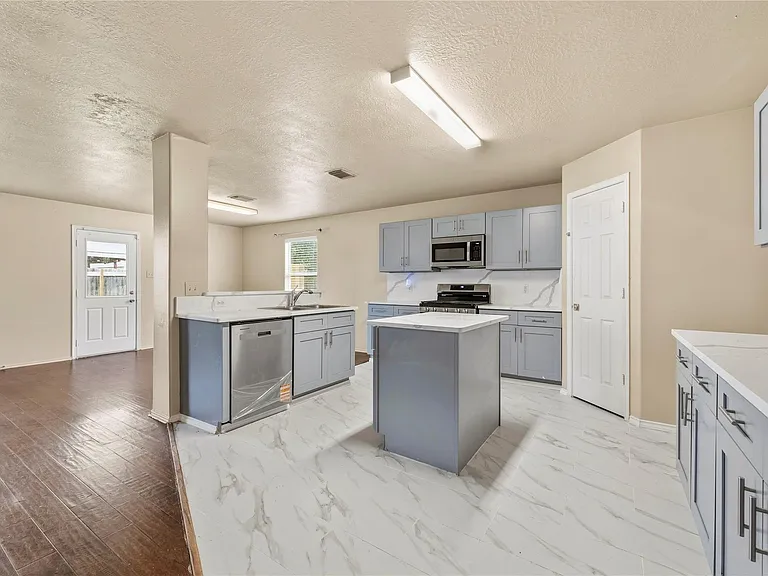 19526 Cliffsage Ct — Photo 10