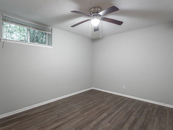 3rd image of 113 Goodson Ave #18