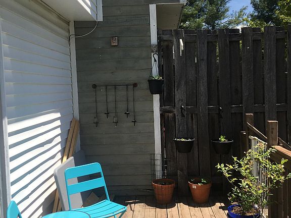 4th image of 640 Cambria St NW