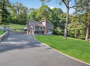 28 Di Rubbo Dr, Cortlandt Manor, NY 10567