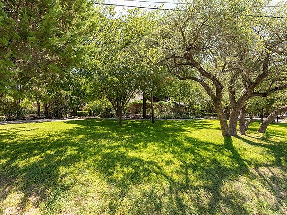 4th image of 113 Catalina Ct