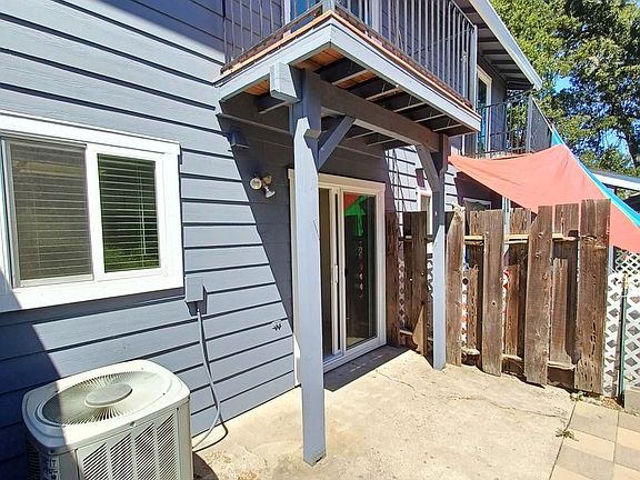 3rd image of 2587 Greenwood Ln APT 7
