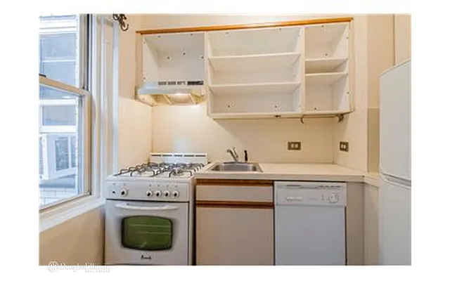 Rented by Douglas Elliman | media 3