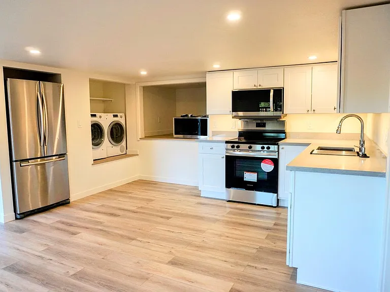604 Los Olivos Rd #B — Photo 3