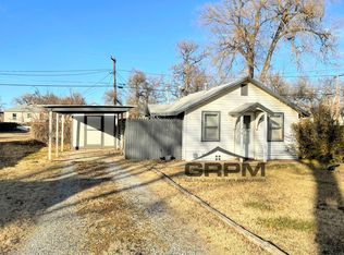 1126 E 5th Ave, Hutchinson, KS 67501