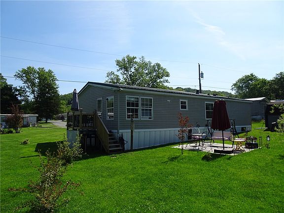 5th image of 143 Sugar Pine Ln