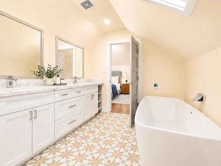 2302 Ruth St — Photo 15