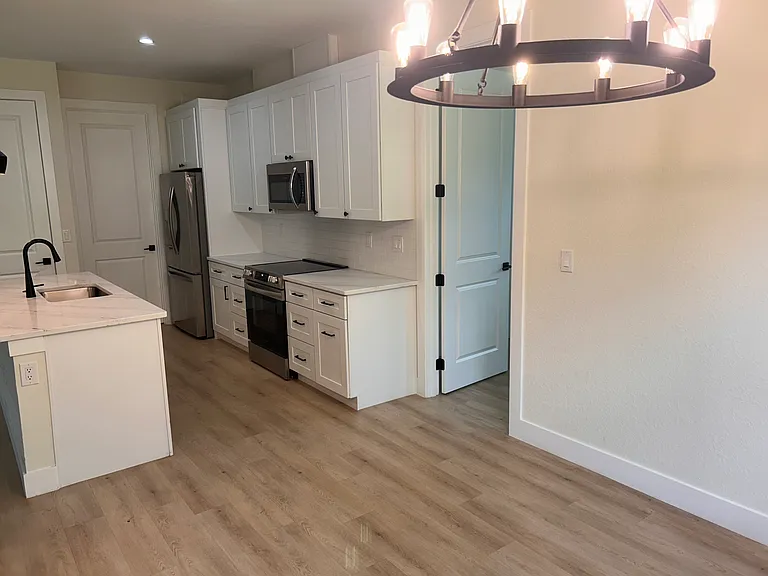 3968 Dominic St — Photo 15