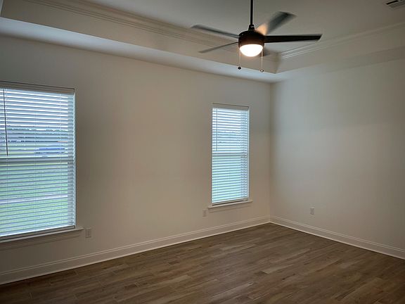 4th image of 500 Rue Evangeline