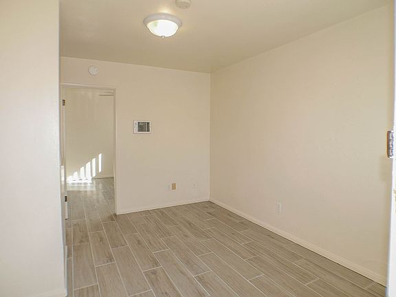 4th image of 1031-1033 Wilbur Ave #C