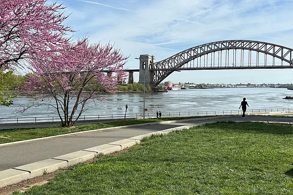 Sold by Daniel Gale Sotheby's International Realty | media 29