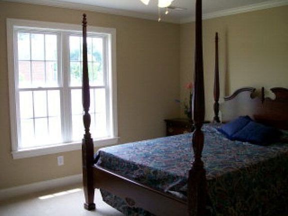 4th image of 2609 Shire Ln
