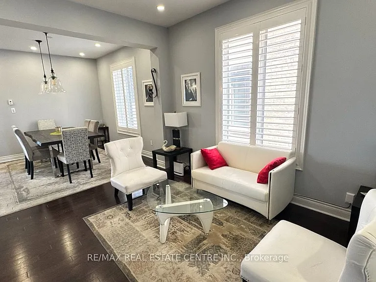 13 Alister Dr #MAIN UPPER — Photo 8