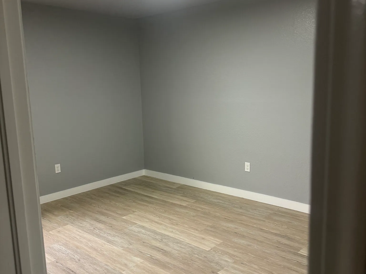 2 bed, 1000 sqft, $1,050 — Photo 4