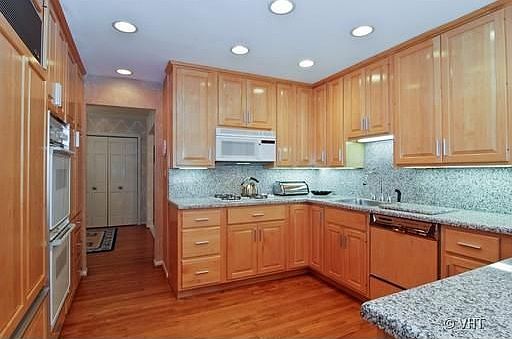 5th image of 315 Red Oak Ln