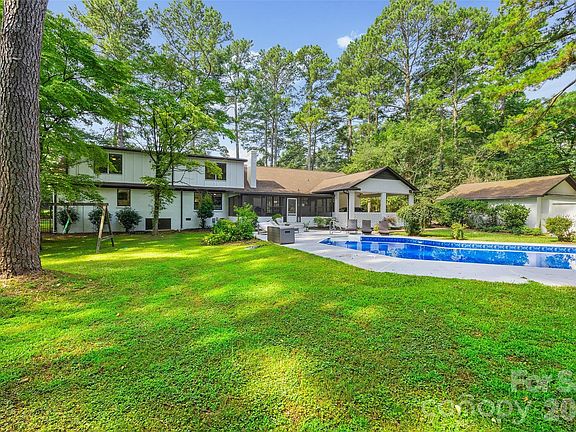 2nd image of 1263 Wendy Rd
