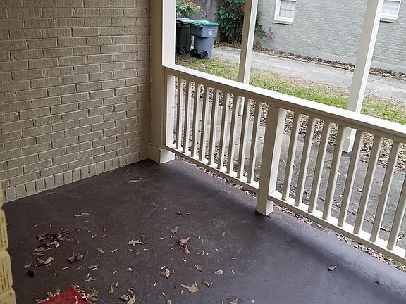 outside patio area/ off of living room