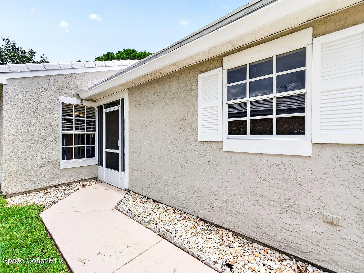 3 bed, 2.0 bath, 1129 sqft, $1,675 — Photo 4