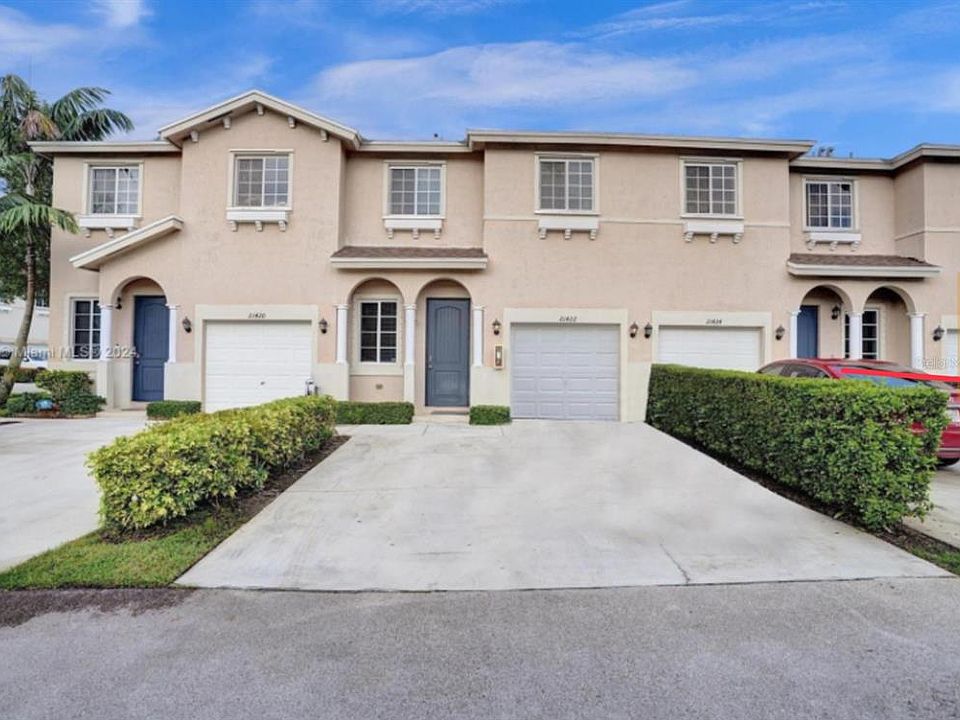 1st image of 21422 NW 13TH AVENUE