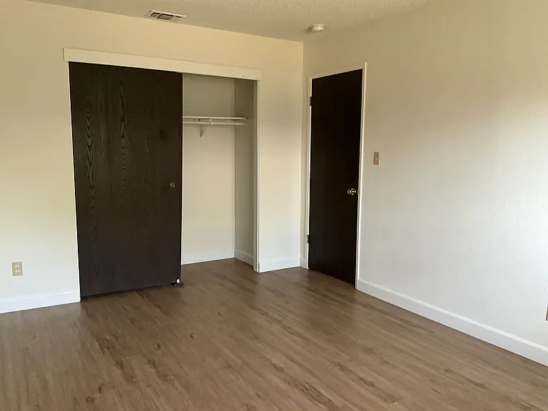 5809 Hazel Ave — Photo 7