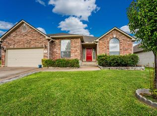 417 Redbird Ln, Fredericksburg, TX 78624