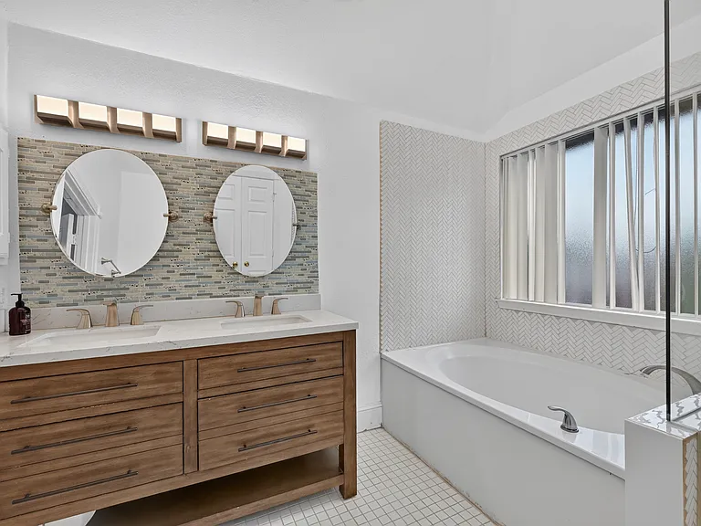5900 Atlanta Dr — Photo 14
