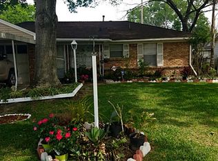 511 Deepgrove Dr, Houston, TX 77037