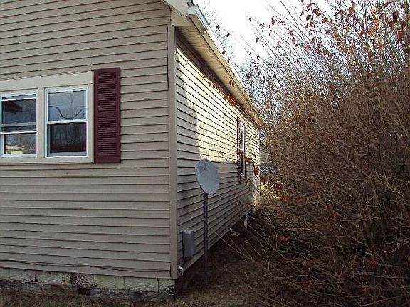 2nd image of 421 Buckeye St