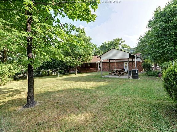 3rd image of 1045 Garden St