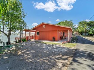 8458 Lago Vista Dr, Edcouch, TX 78538