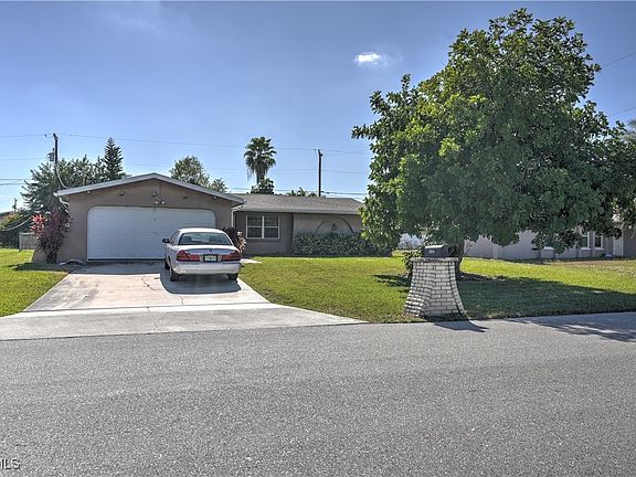 2nd image of 1004 SE 25th Ter
