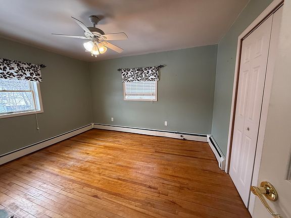 4th image of 906 John Sault Ste Marie Cir