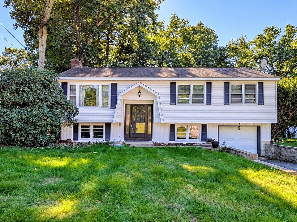 1st image of 8 Radcliffe Drive