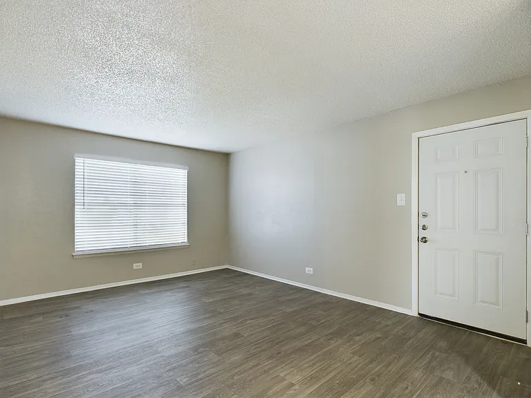 Northwood Apartments — Photo 16