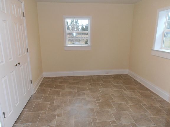 3rd image of 1420 Turner Dr