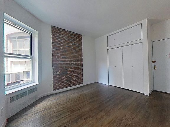 4th image of 214 E 85th St APT 4D