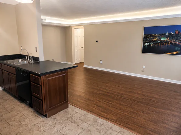 5728 Elwood St APT 2, Pittsburgh, PA 15232