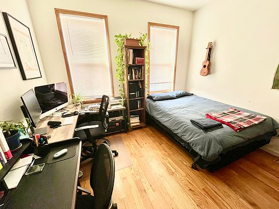 4th image of 114 Graham Ave #2
