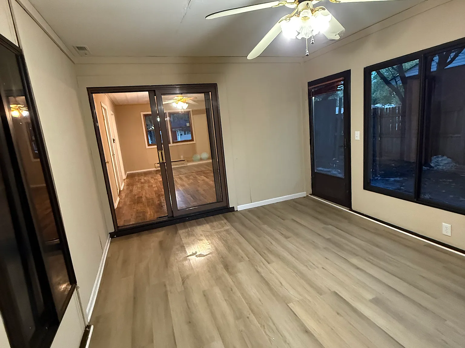 3 bed, 1300 sqft, $1,850 — Photo 1