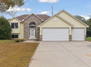 726 Harrison Dr, Big Lake, MN 55309