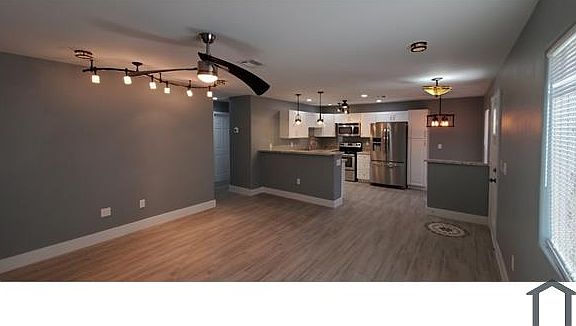 4th image of 4300 N Lamont St APT 264