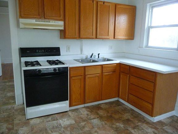 5th image of 343 Attucks St